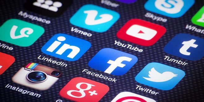 Gençler En Az 3 Saat Sosyal Medyada Vakit Geçiriyor